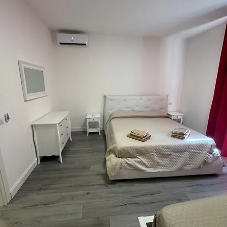 Mariel Verbania Centro Apartman Intra