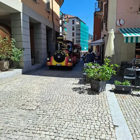 Mariel Verbania Centro Apartman *